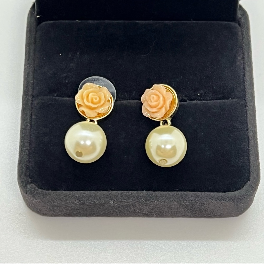 3/$20 Rose and Pearl drop earrings
